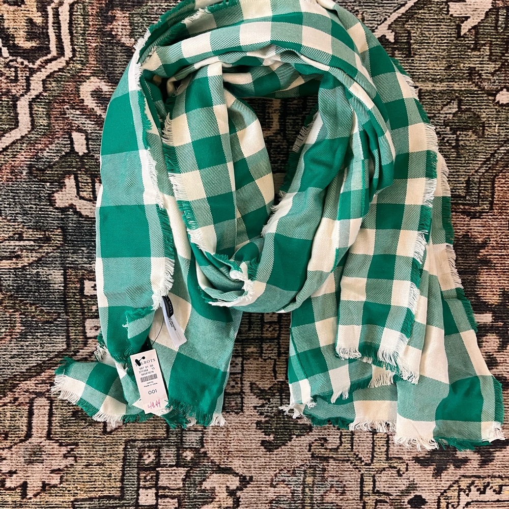 Green and Cream Checkered Scarf Wrap